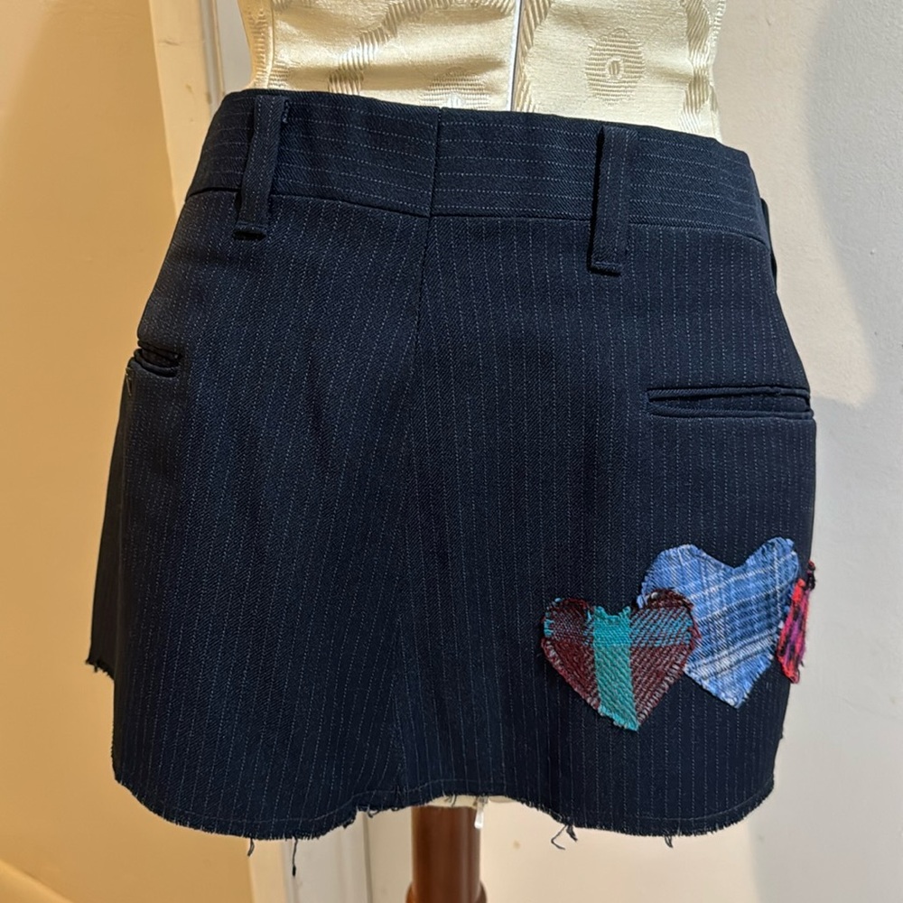 Urban Renewal Mini Pinstripe Navy Heart Patches Pockets Upcycled Zip Up Skirt L - Picture 7 of 13